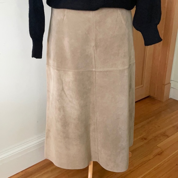Vintage Sigrid Olsen Sage Green Suede Midi Skirt, Size 6 - Picture 8 of 16